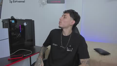 estivenvel online show from March 6, 12:31 am