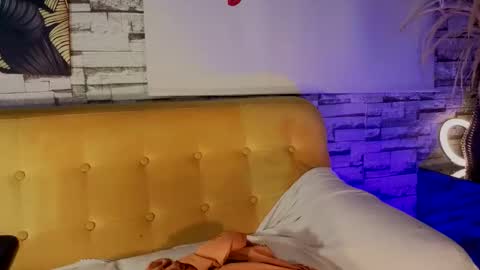 estrella05_ online show from March 18, 5:13 am