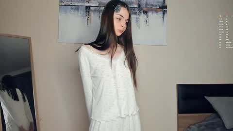 Mary online show from April 24, 7:43 am