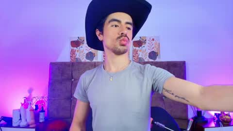 ethan  online show from July 2, 3:23 am