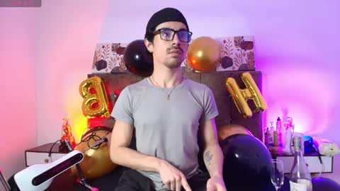 ethan  online show from July 28, 3:37 am