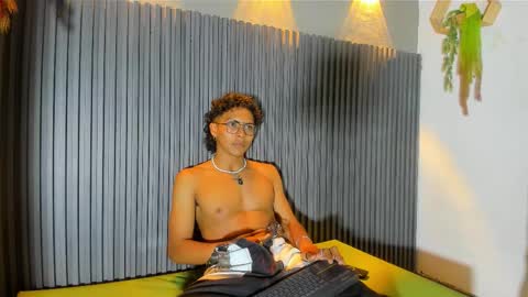 Ethan online show from November 24, 11:47 pm