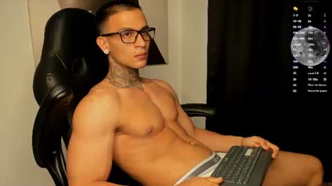 Ethan - Independent model online show from July 27, 8:50 pm