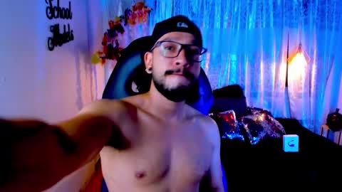 ethan w7 online show from October 17, 2:04 am