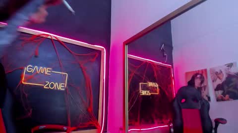 Ethan online show from October 27, 4:23 am