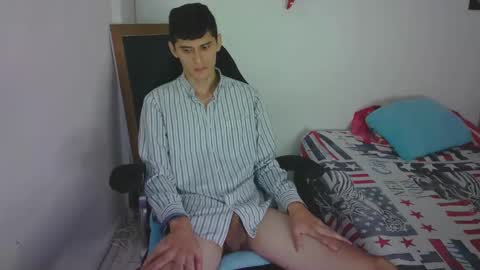 Snapshot of ethancoleeman chatting on January 18, 7:38 am EthanColeeman online show from January 18, 7:38 am