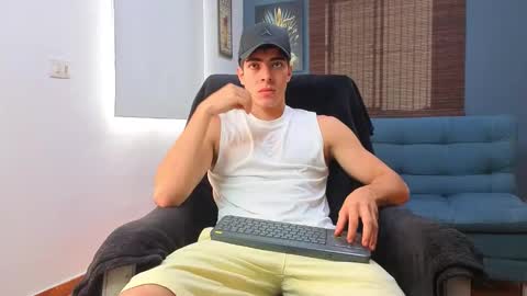 ethangreey1 online show from April 27, 3:42 pm