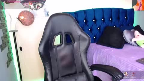 Ethan online show from April 30, 8:03 pm