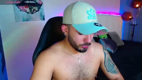 Ethan online show from July 18, 8:33 pm