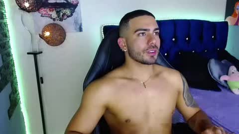 Ethan online show from May 4, 9:43 pm