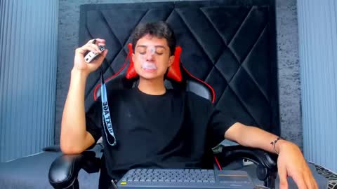 ethanlowell online show from March 3, 1:42 am