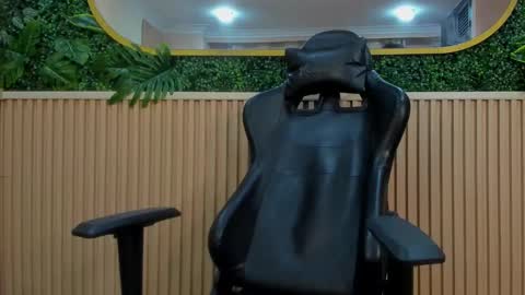 ethanlowell online show from January 11, 5:24 am