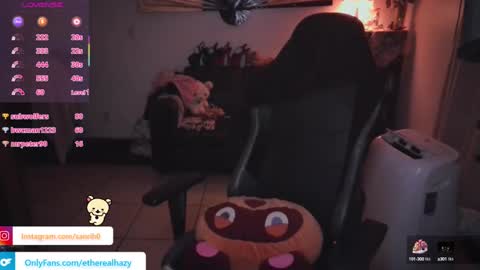 Snapshot of etherealhazy chatting on October 1, 3:27 am etherealhazy online show from October 1, 3:27 am