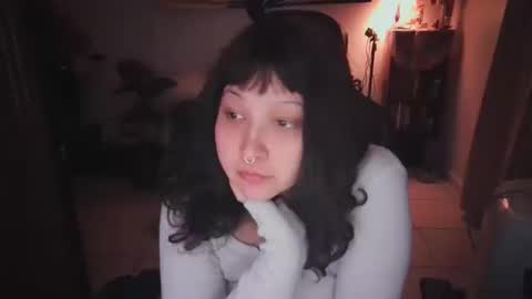 Snapshot of etherealhazy chatting on October 17, 2:59 am etherealhazy online show from October 17, 2:59 am