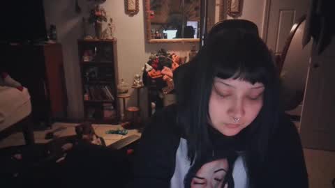 Snapshot of etherealhazy chatting on December 15, 1:24 am etherealhazy online show from December 15, 1:24 am
