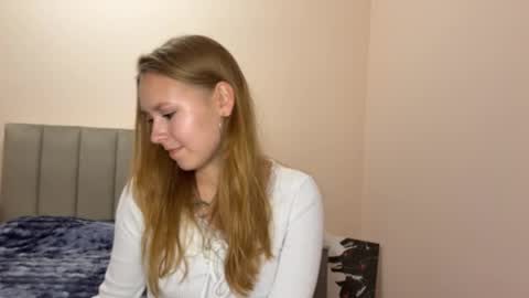 Alice online show from May 12, 4:05 pm