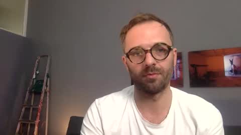 euginehot online show from December 15, 12:12 pm