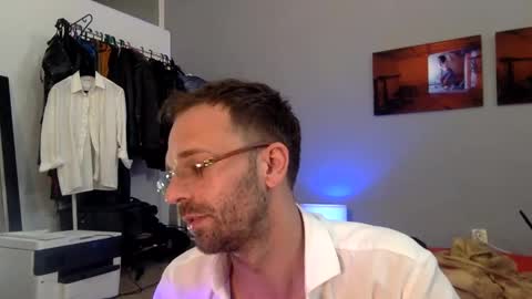 euginehot online show from March 5, 2:34 pm