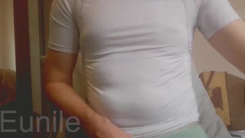 eunile online show from October 20, 2:22 pm