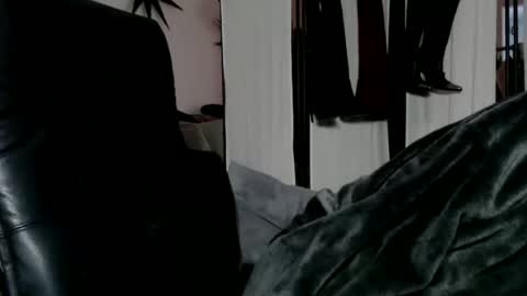 Snapshot of eva65 chatting on January 16, 1:25 pm EVA65 online show from January 16, 1:25 pm