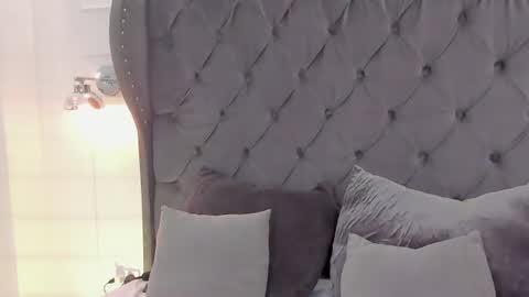 Eva  online show from June 22, 2:06 am