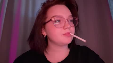 eva_kittenn online show from December 15, 12:01 pm