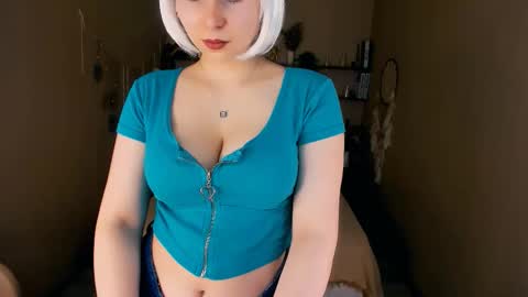 Eva online show from September 10, 8:43 pm