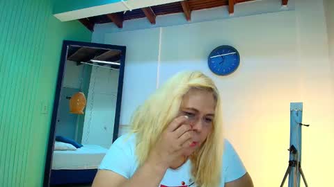 eva_love49 online show from March 18, 6:36 pm