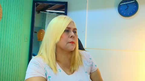eva_love49 online show from March 19, 6:57 pm