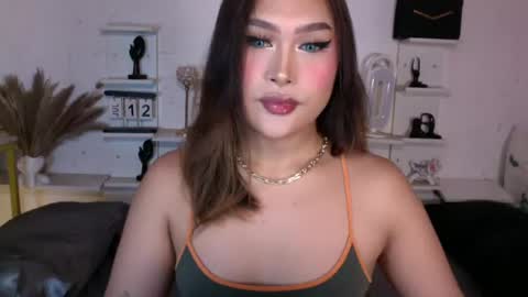 Queen Eva Mazikeen online show from July 12, 8:23 pm