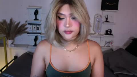 Queen Eva Mazikeen online show from July 18, 8:44 pm