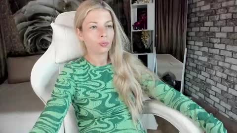 Eva online show from May 6, 5:19 pm