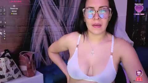 Eva  online show from July 31, 9:38 pm