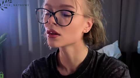 Snapshot of eva_natsumi chatting on September 27, 4:27 pm Eva online show from September 27, 4:27 pm