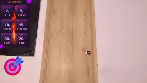 eva_naughty69 online show from March 9, 2:29 am