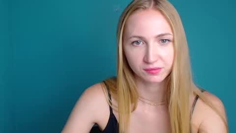 Snapshot of eva_oliviaa chatting on October 9, 5:51 pm Eva online show from October 9, 5:51 pm