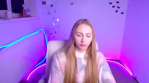 Snapshot of eva_oliviaa chatting on October 19, 5:17 pm Eva online show from October 19, 5:17 pm