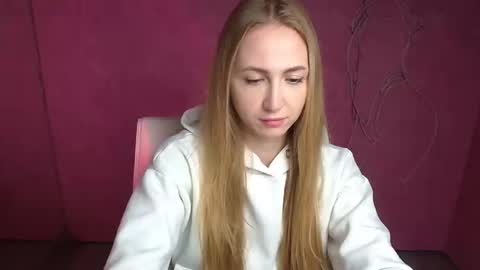 Snapshot of eva_oliviaa chatting on October 15, 5:22 am Eva online show from October 15, 5:22 am