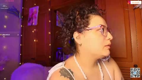 Eva  online show from May 1, 11:04 am