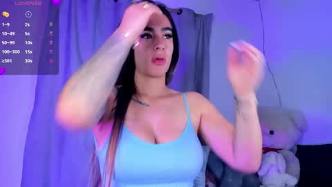 Eva Shinee online show from February 4, 10:30 am