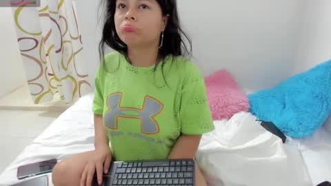 Snapshot of eva_sweet2 chatting on January 26, 4:51 pm Estefania online show from January 26, 4:51 pm