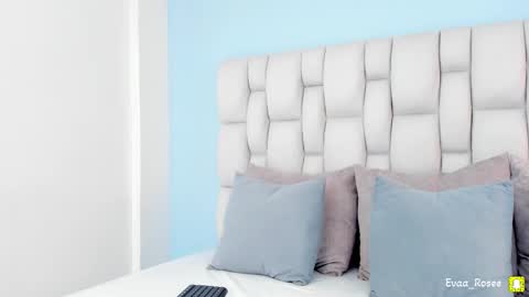 Eva online show from December 13, 7:53 pm