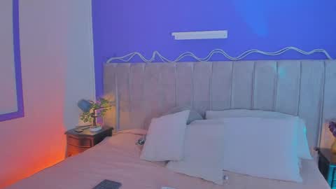 julieth online show from April 22, 8:05 pm