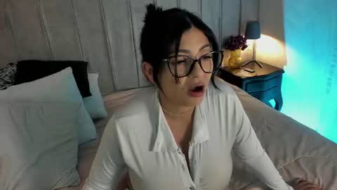 julieth online show from July 9, 8:35 pm