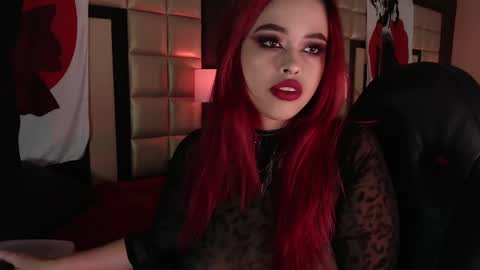Snapshot of evaafoxxy_ chatting on February 25, 12:05 pm evaafoxxy_ online show from February 25, 12:05 pm