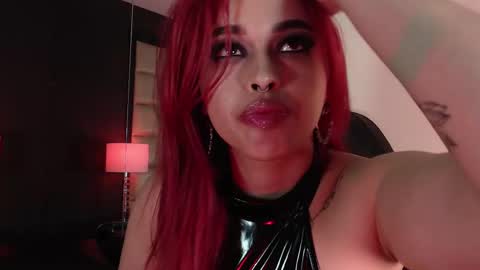 Snapshot of evaafoxxy_ chatting on February 20, 3:19 pm evaafoxxy_ online show from February 20, 3:19 pm