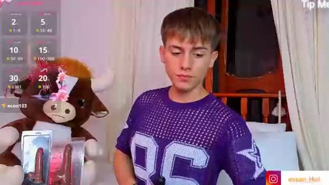 EVAN online show from June 23, 3:25 am