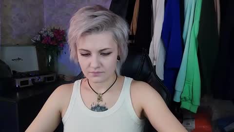 Eva Brownie online show from February 12, 9:52 am