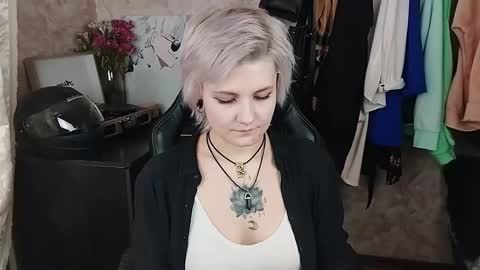 Eva Brownie online show from February 22, 1:24 pm