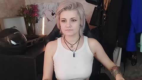 Eva Brownie online show from February 24, 12:05 pm